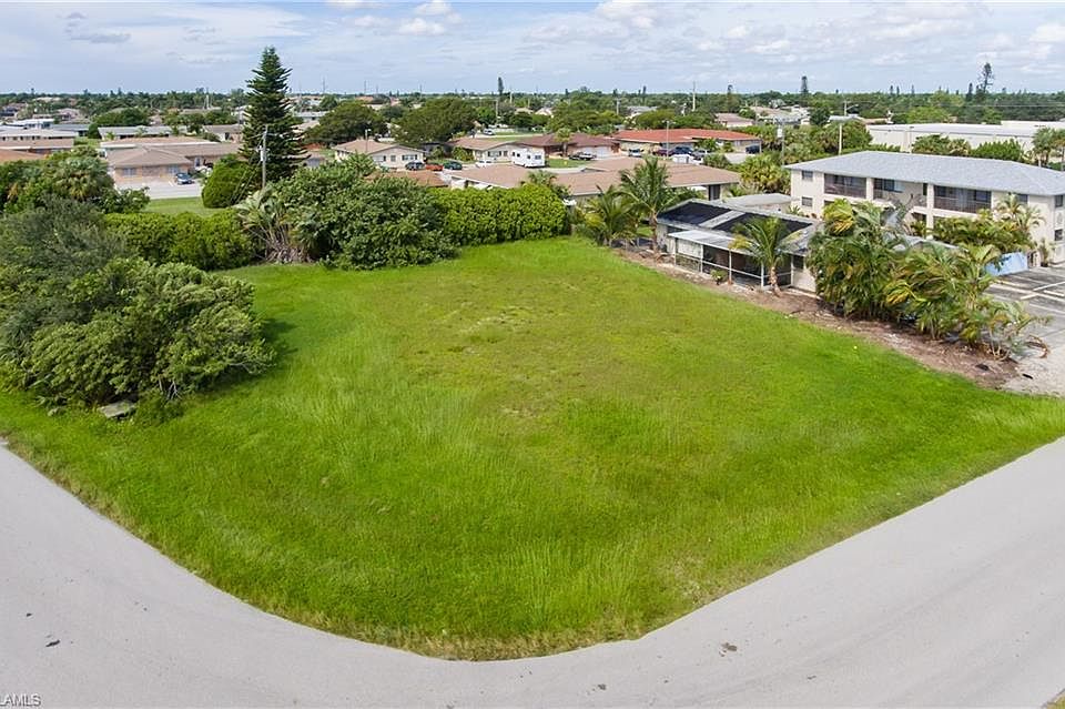 1st image of 4824 Palm Tree Dr