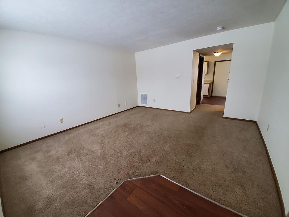 1st image of 6179 Applegrove Ln