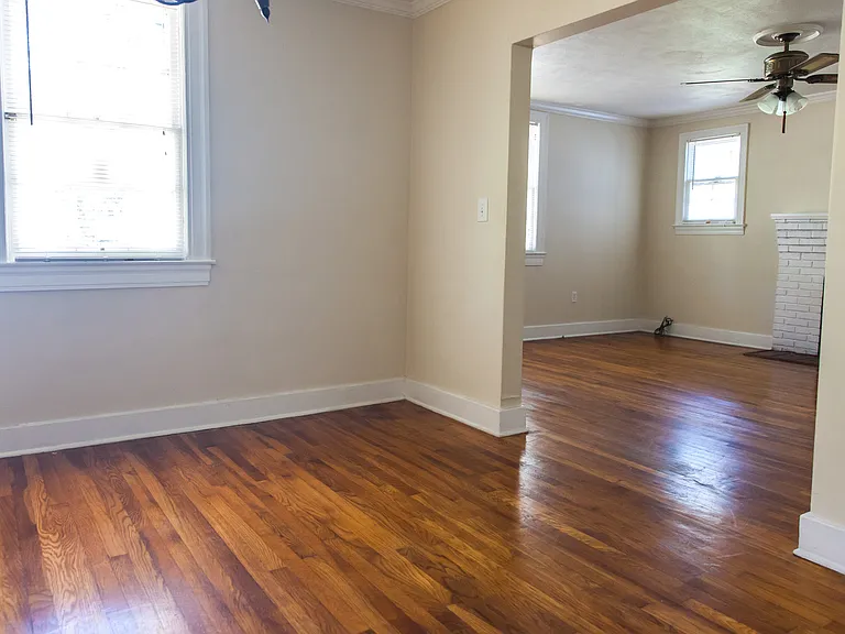 3066 Oxford Ave — Photo 5