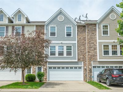 352 NE Kingwood, Waukee, IA, 50263