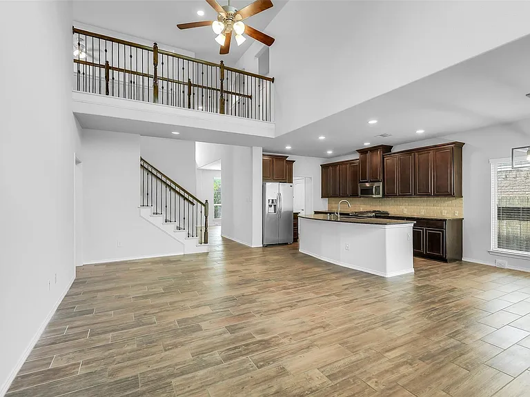 218 Kinnerly Peak Pl — Photo 5