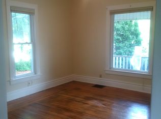 202 N Hayes St #UPSTAIRS, Harvard, IL 60033