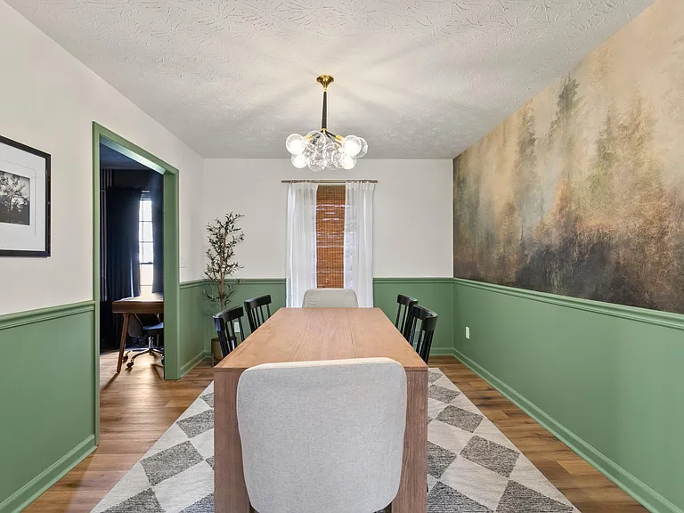 496 Kenwood Rd — Photo 8