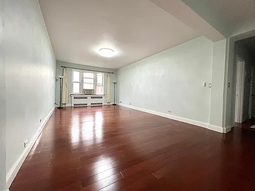 70 Strawberry Hill Ave #3-2F Photo 1