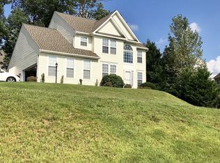 2795 Mattingly Dr, Manchester, MD 21102