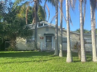 78 N Canal Dr, Palm Harbor, FL 34684