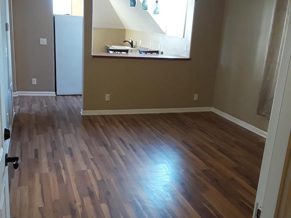 349 W Military Ave APT 3, Fremont, NE 68025