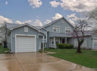 243 Meadows Dr, Sugar Grove, IL 60554