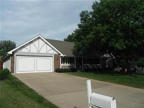 2nd image of 3711 S Beatrice Ct