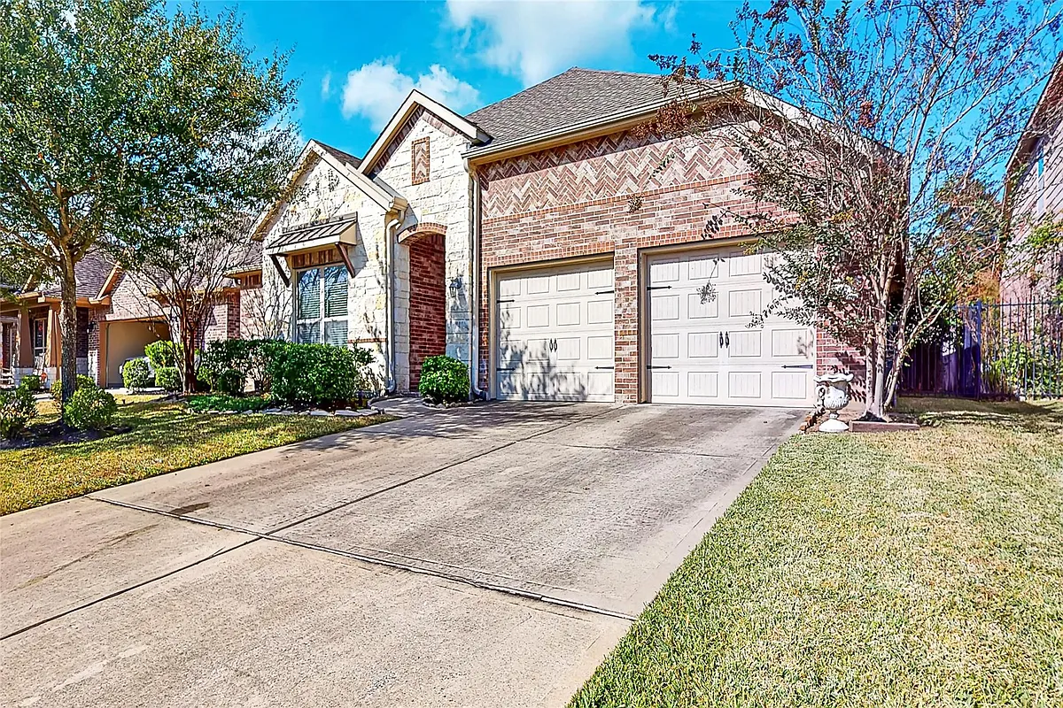 Building Photo - 151 W Wading Pond Cir
