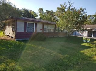 125 4th Ave, Nederland, TX 77627