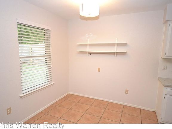 3rd image of 12109 Mill Holw