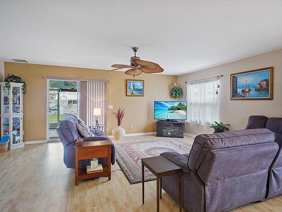 5th image of 48 Mariposa Lane