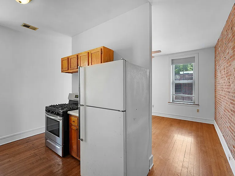 2419 Menard St — Photo 5