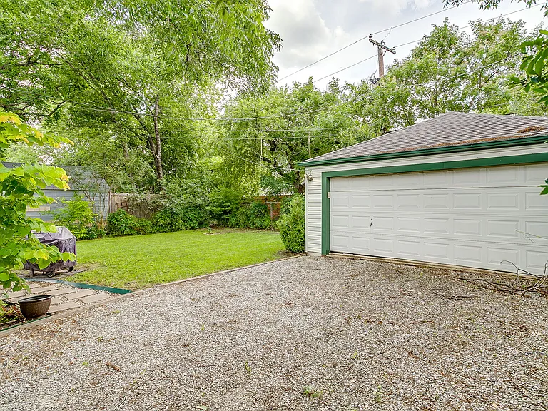 3619 Winston Rd — Photo 40