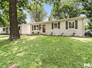 1815 Fairfield Dr, Springfield, IL 62702