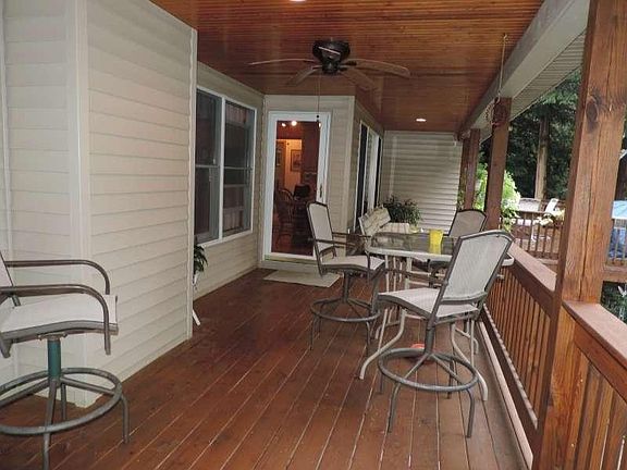 4th image of 3051 N Pleasantwood Dr