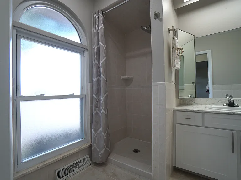 5007 Alta Loma Rd — Photo 17