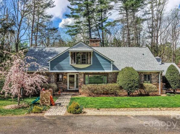 335 Vanderbilt Rd, Asheville, NC 28803