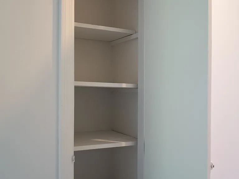 154 Noble St #3 — Photo 9