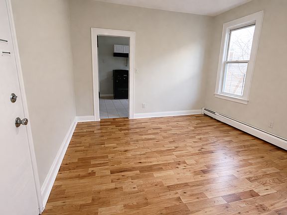4th image of 234 Columbia Ave #2R