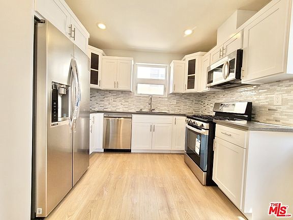 4th image of 635 N Harvard Blvd #2