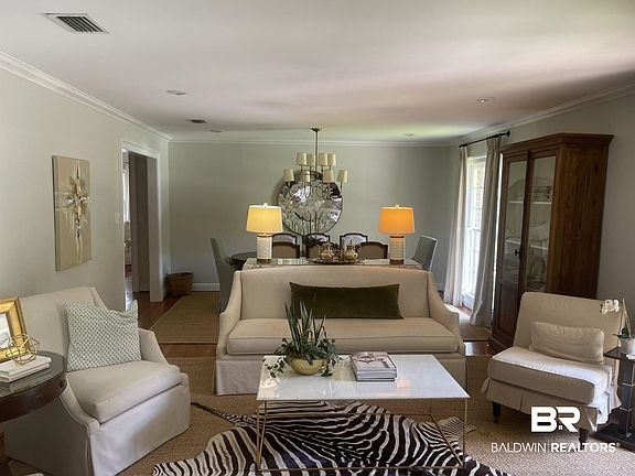 3rd image of 101 Llewelyn Ct
