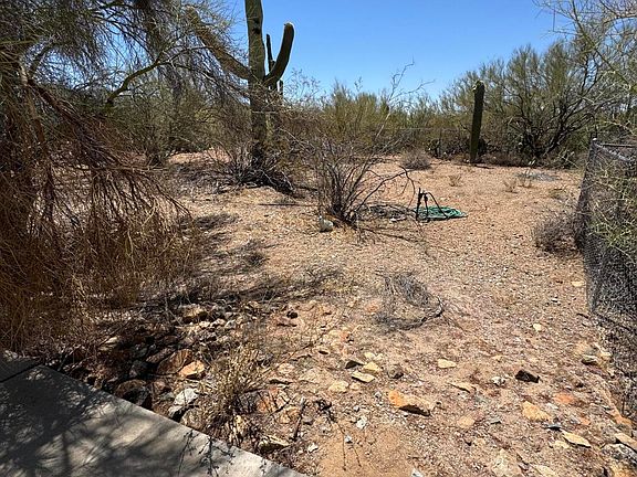 3rd image of 6632 N Desert View Dr