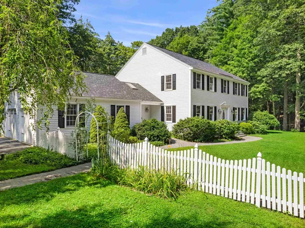 4 Milton Place, Hollis, NH 03049