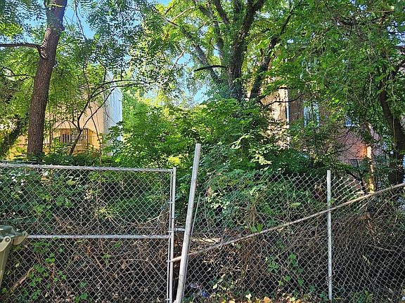 4th image of 4224 Foote St NE