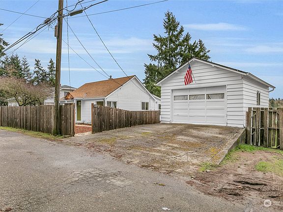 5th image of 2321 S Flower Avenue