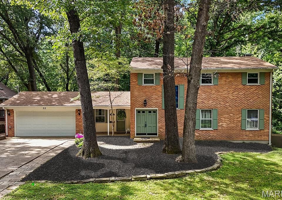 1st image of 22 Rue Deau Ville Dr