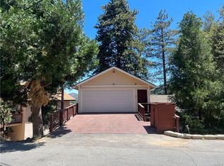385 Wylerhorn Dr, Crestline, CA 92325