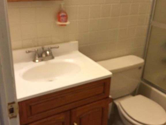 4th image of 796 Lakehurst Ave Floor 1