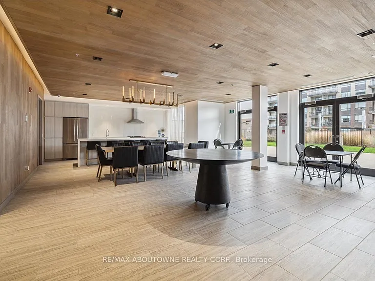 40 Esplanade Ln #102 — Photo 32