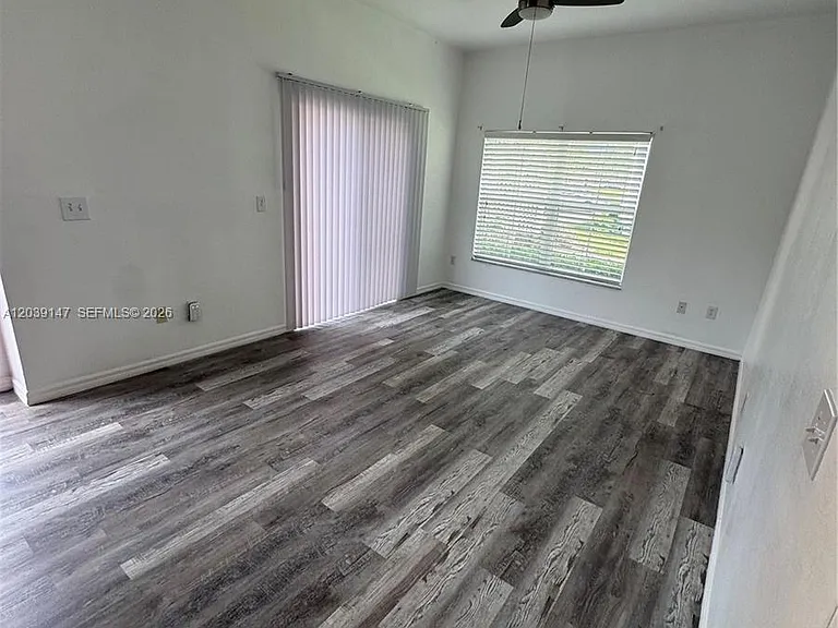 4006 Santa Maria Dr #108 — Photo 2