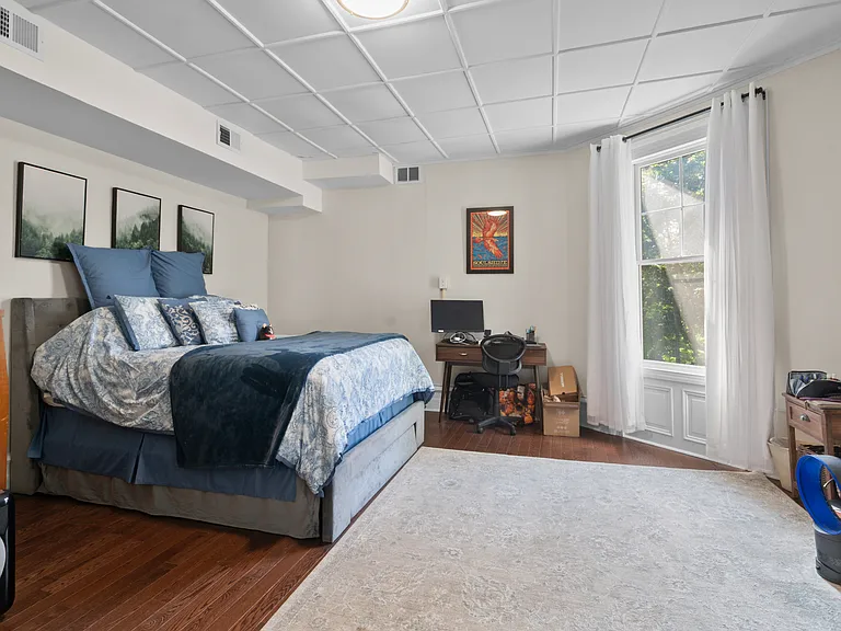 1 Franklin Pl #2 — Photo 7