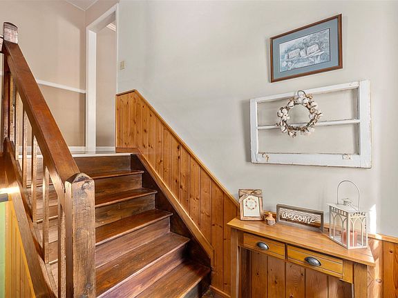 3rd image of 604 Brentwood Way