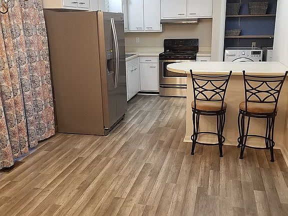 2nd image of 2630 Strawbridge Pl