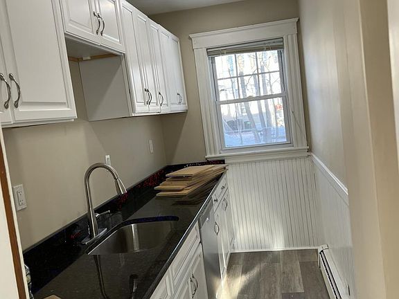5th image of 37 Furber Ave #1