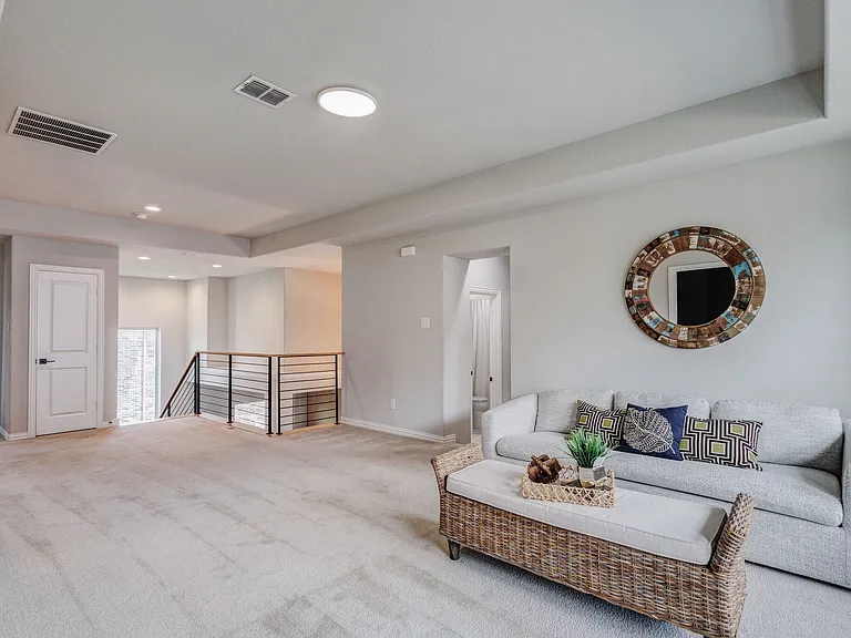 1301 Skyflower Ln — Photo 17