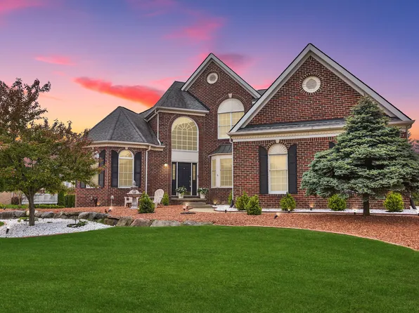 26553 Anchorage Ct, Novi, MI 48374
