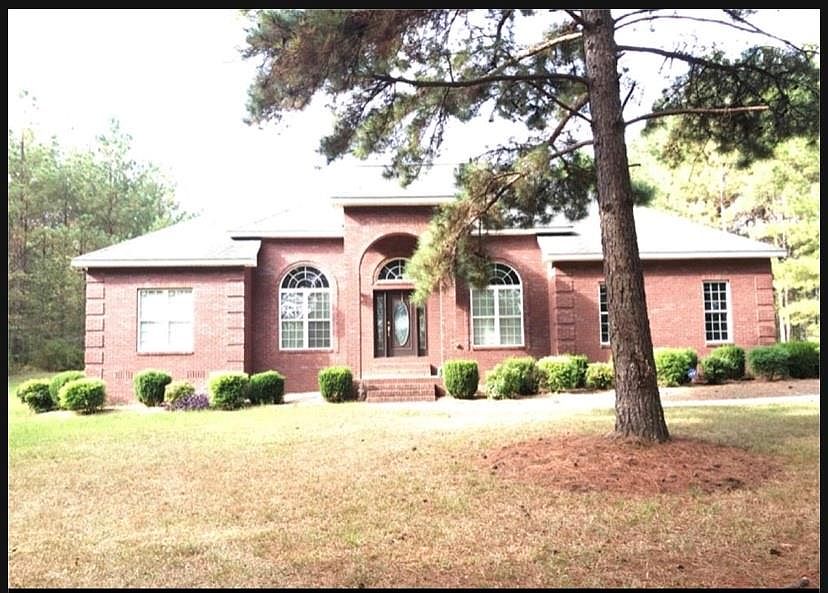 Homes For Sale Lake Tobesofkee Lizella Ga : On Lake Tobesofkee - Macon Real Estate - Macon GA Homes ... : View details, map and photos of this single family property with 6 bedrooms and 6 total baths.