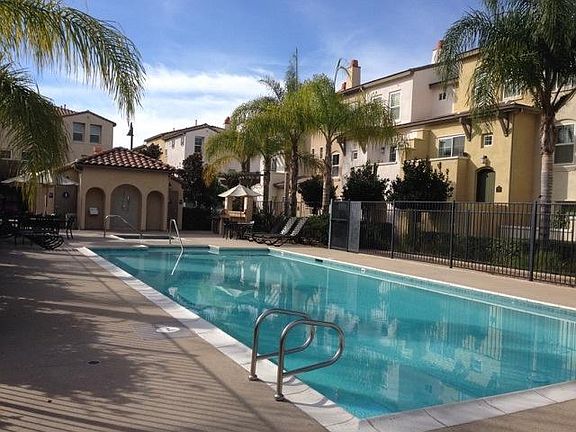 Community Pool/BBQ