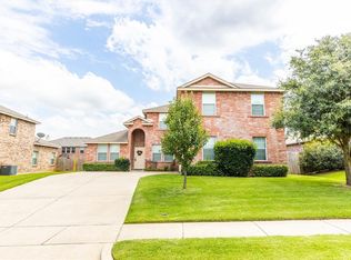 688 S Heights Dr, Crowley, TX 76036