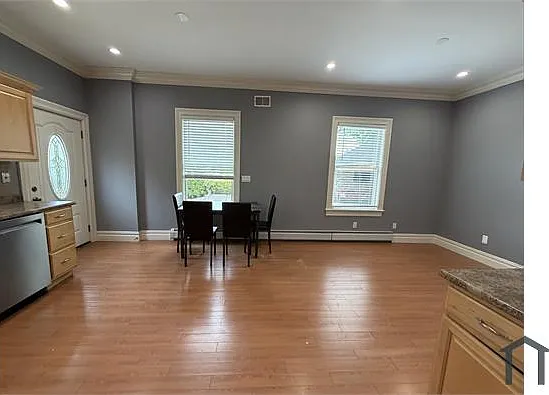 488 Ionia Ave #1 — Photo 3