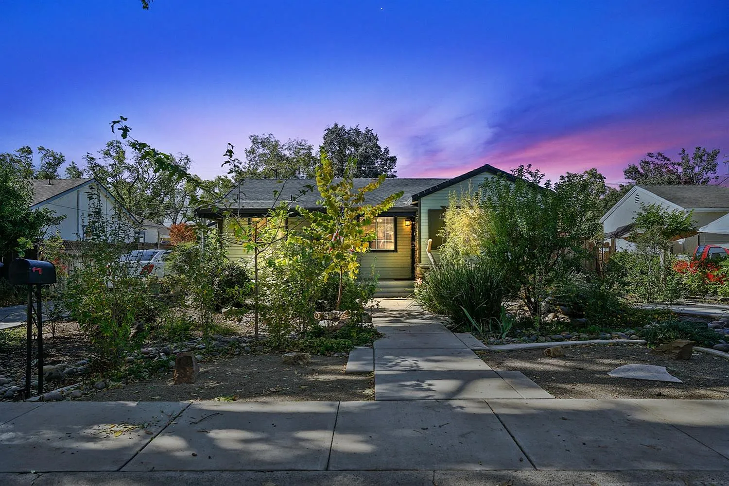 203 Severin Ave photo 1