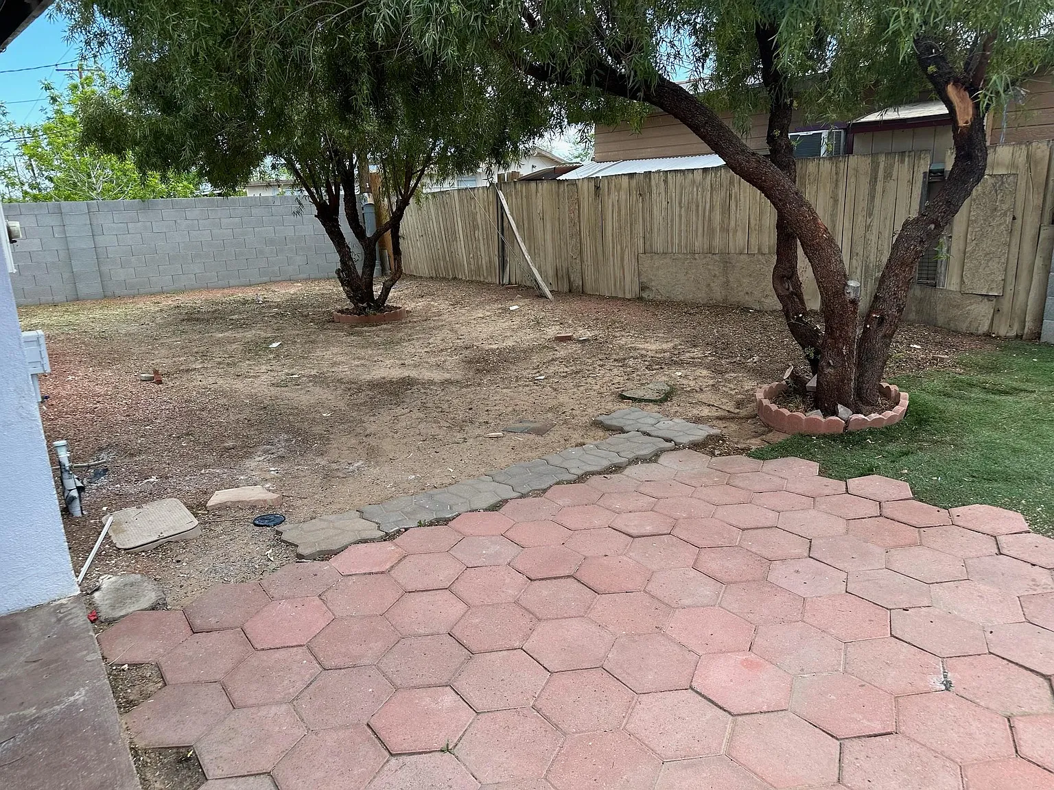 5 bed, 1607 sqft, $2,275 — Photo 4