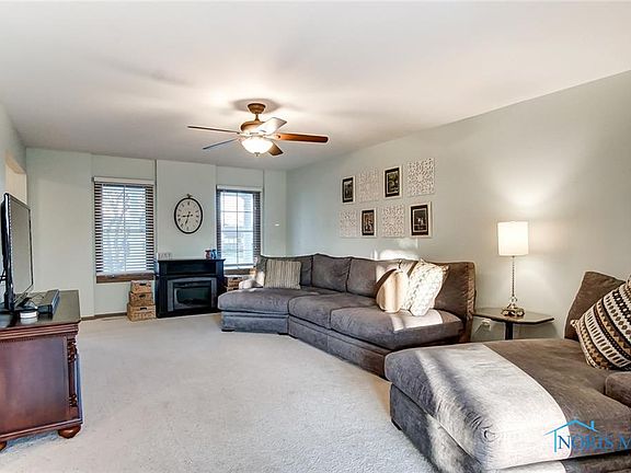 4th image of 1140 Oriole Dr