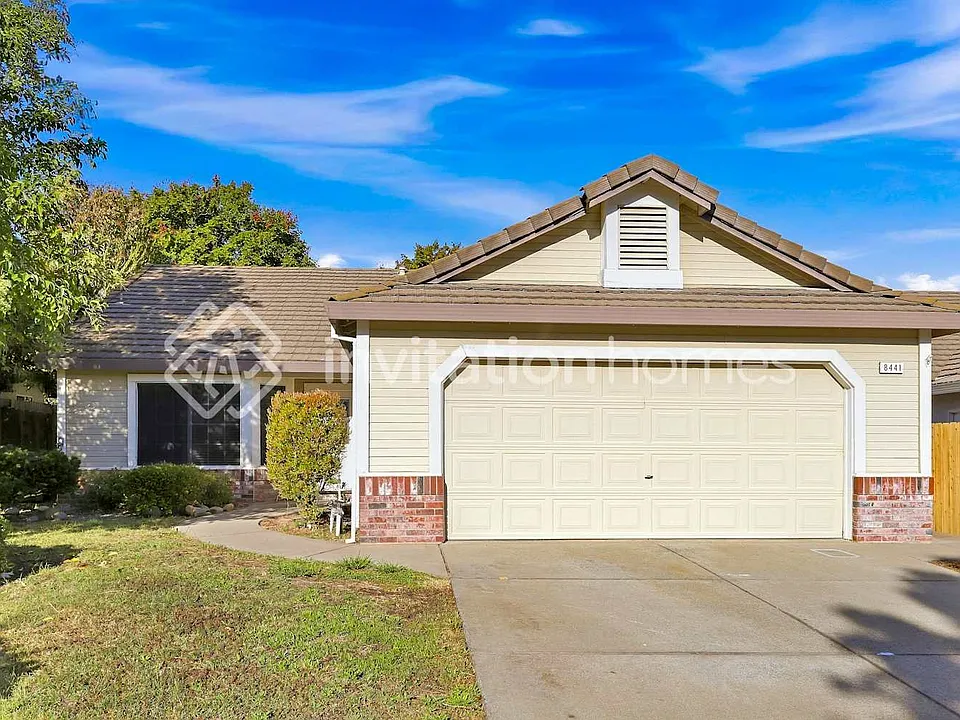 8441 Solitude Ct